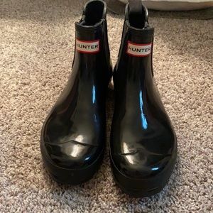 black hunter chelsea boots